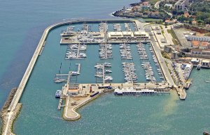 14 x 5 Metre Berth/Mooring Marina de Cascais For Sale