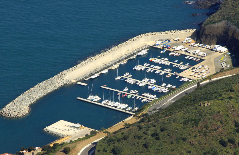 Portbou Marina - Marina Berths / Moorings