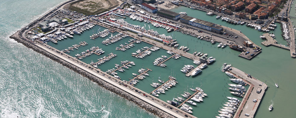 Marina dei Cesari - Marina Berths / Moorings