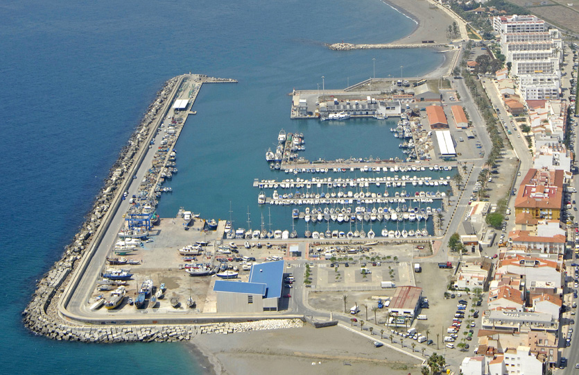 Puerto Caleta de Vélez Marina